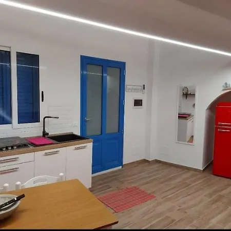 Nonno Pit, Appartement Marettimo